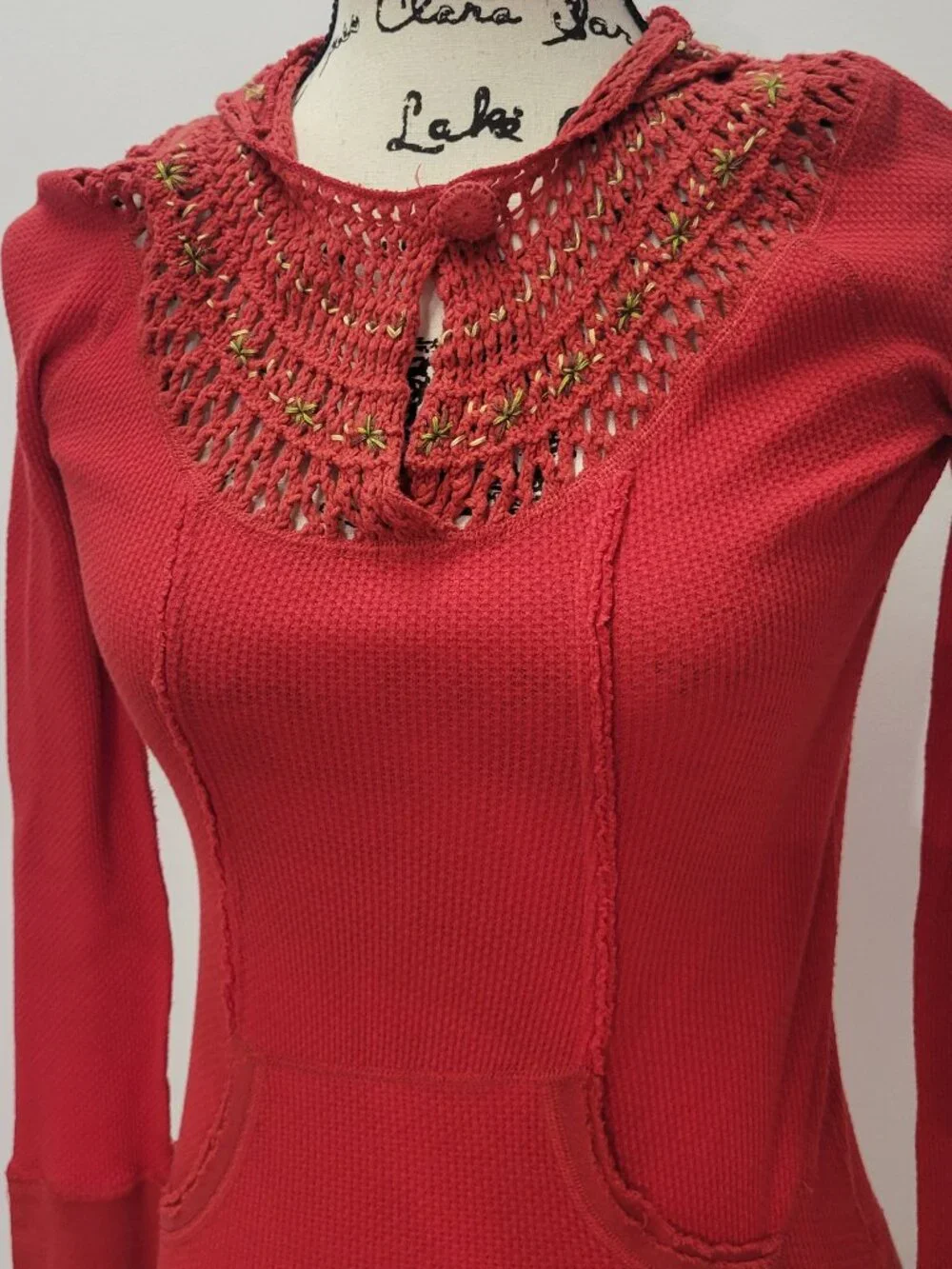 Free People Red Crochet Hood Hoodie Sweater Gold Metallic Snap Cuff Modal Size S